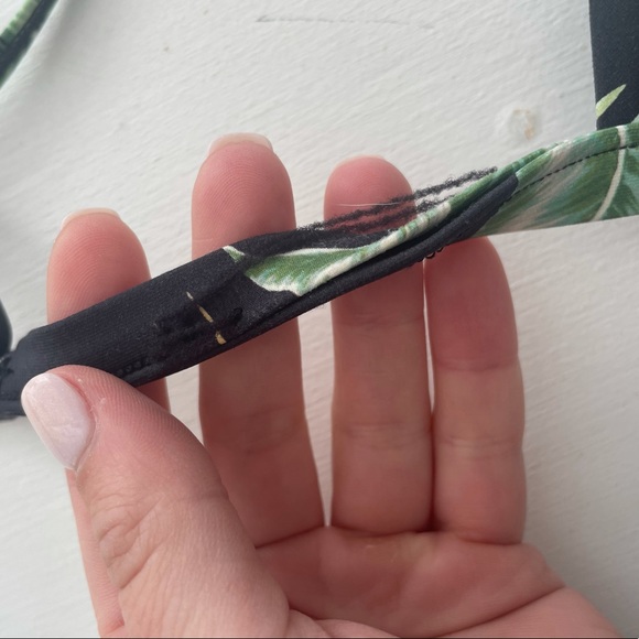 Rip Curl Palmetto Tri Bikini Top Black Floral - Picture 8 of 13